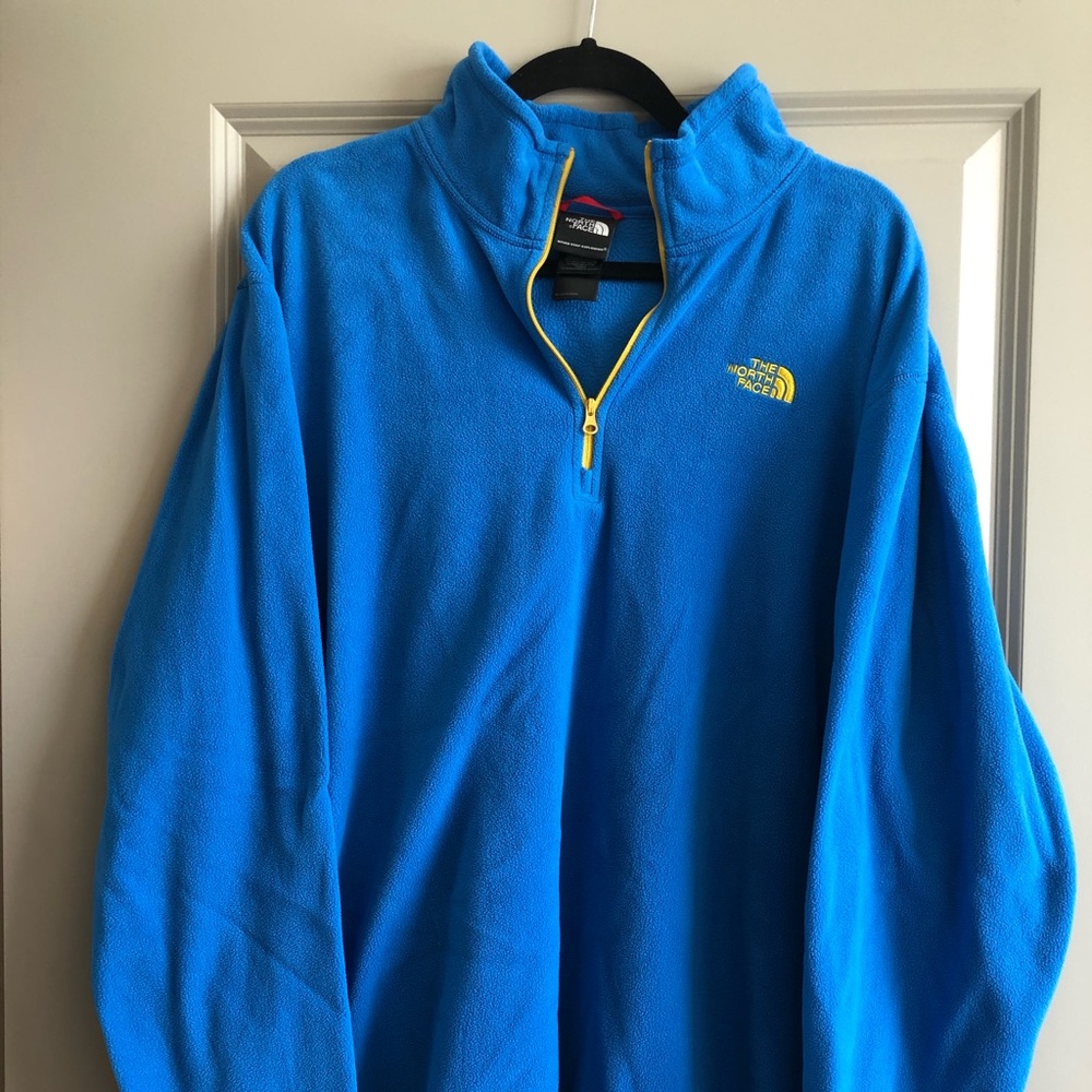 Men’s North Face quarter zip fleece